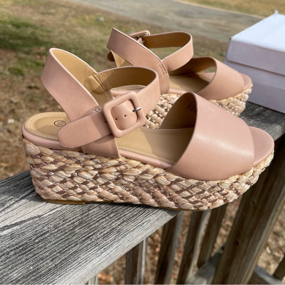 NIB Rouge Helium Platform Sandals, Size 7.5 - Picture 3 of 9